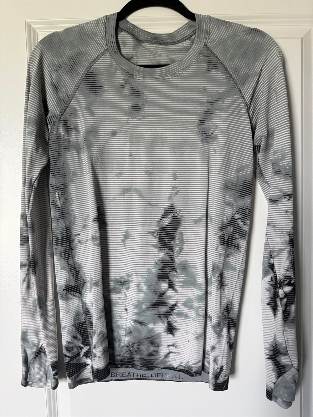 lululemon athletica Long Sleeve Tee in Gray and Black Tie-Dye